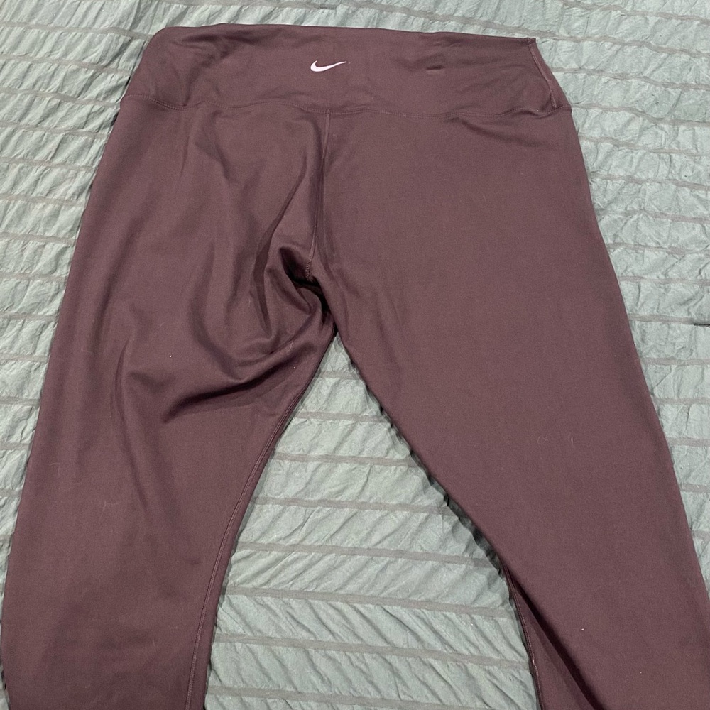 Nike womens crop legging